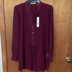NWT maroon blouse by Tahari, US size small. Sheer with camisole, 2piece